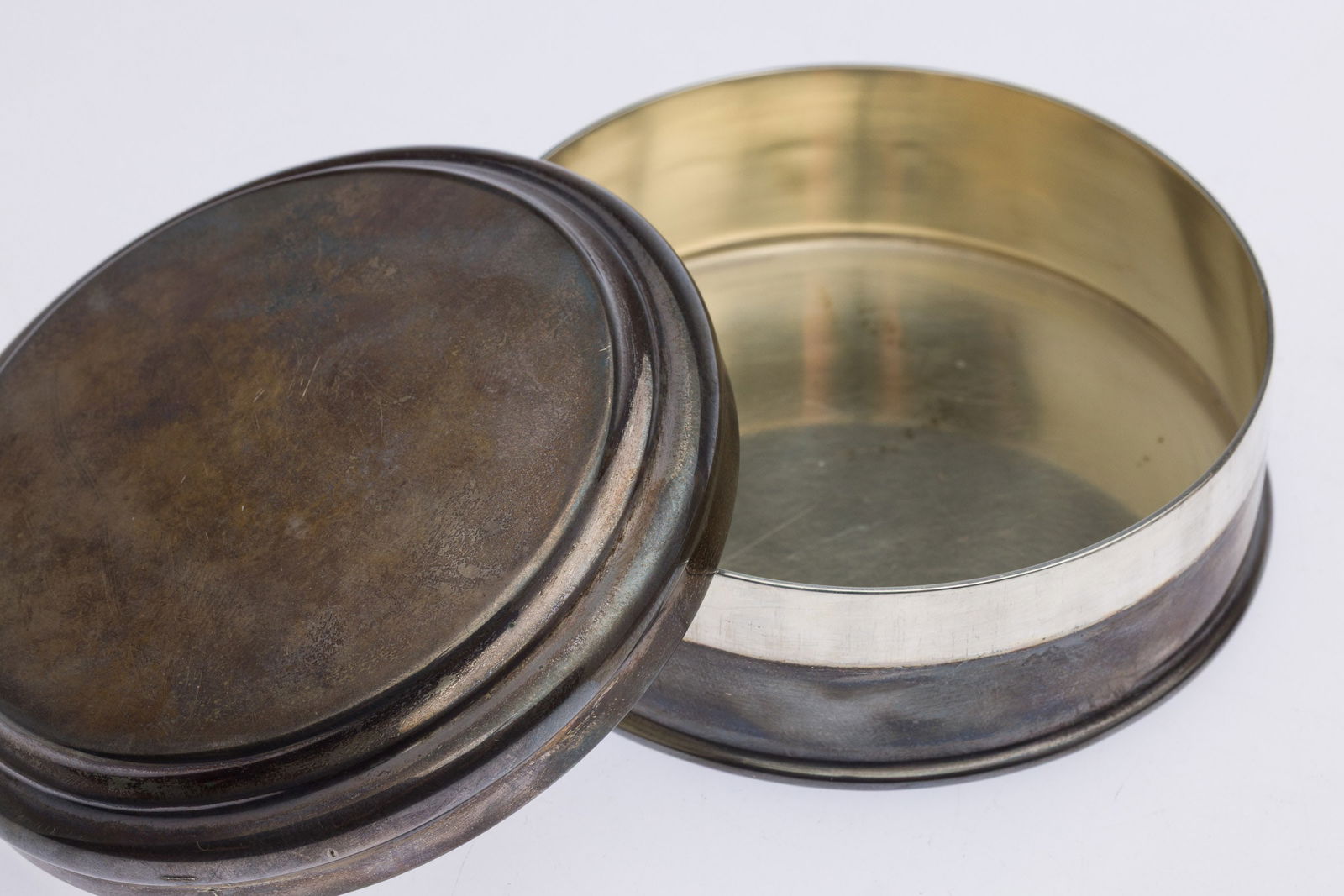 Two Sterling Silver Boxes and a Tortoiseshell Box - 7