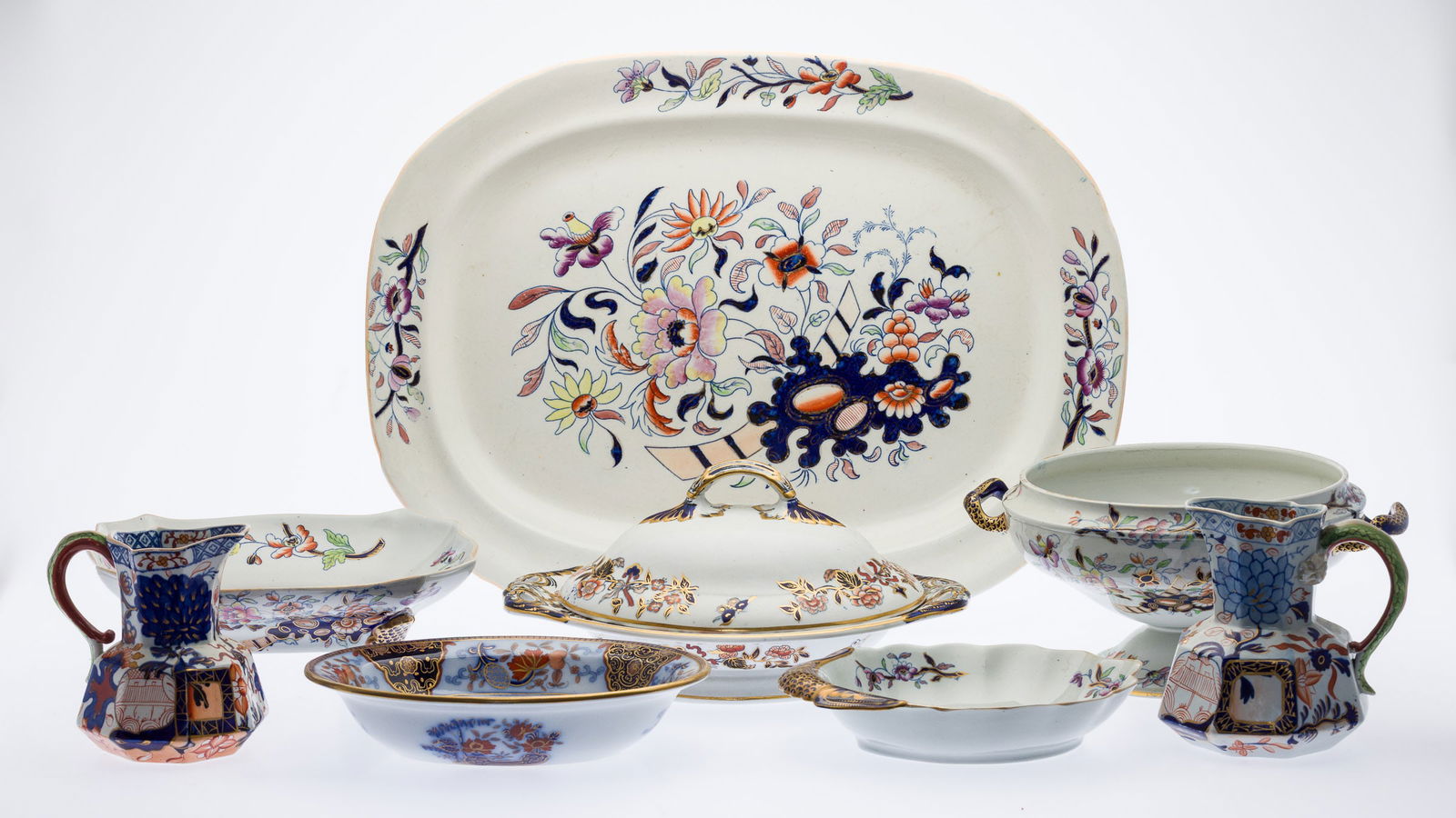 8 Davenport Serving Pieces, 19th C: Property from a Savannah, GA EstateDescription: 8 Davenport Serving Pieces, 19th C, comprising a lidded vegetable dish (small firing crack on inside of lid, minor blue glaze blemishes), a shell-form