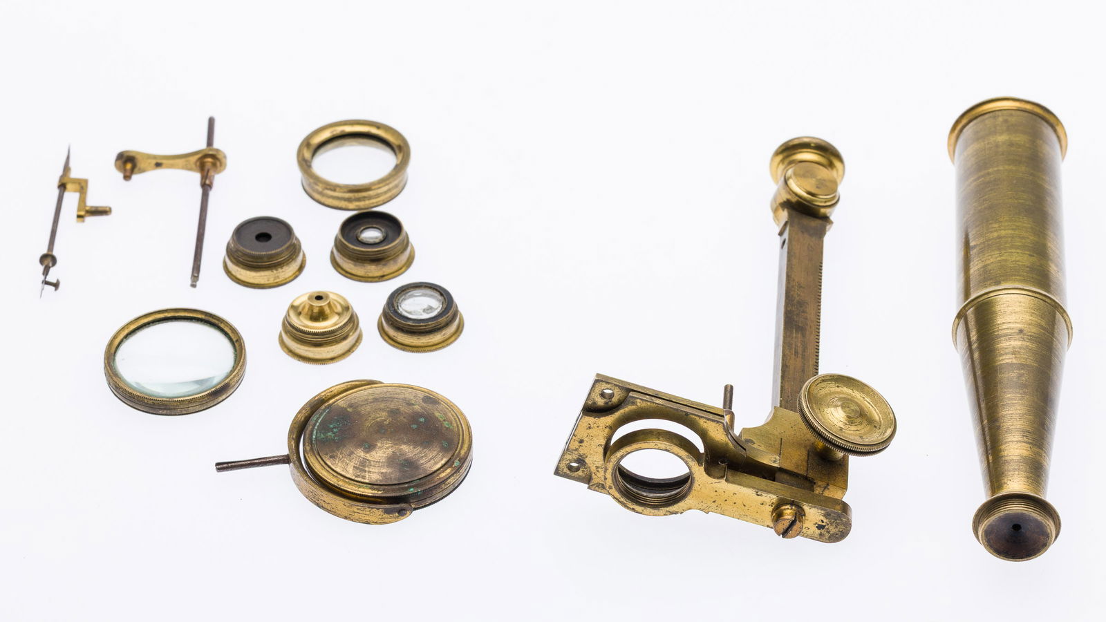 Gould-Type Simple Microscope, Unsigned, C. 1840 - 8