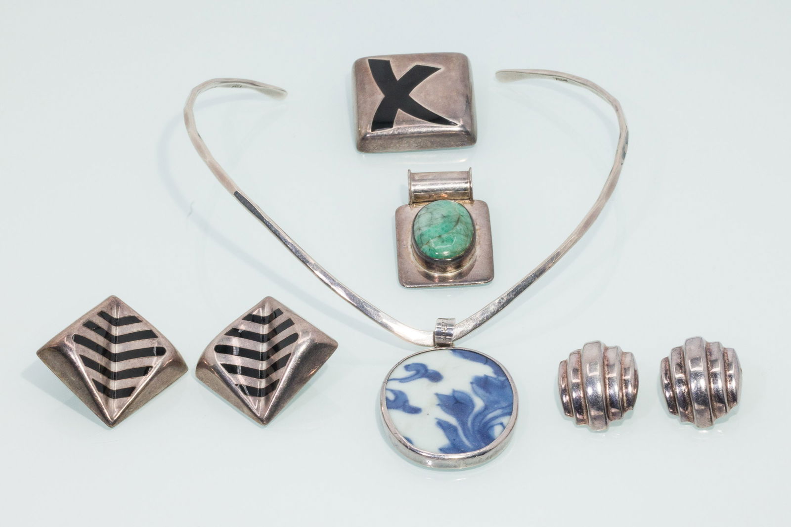 Group of Sterling Silver Jewelry, 6 pcs.: Property of a Private Collector, Savannah, GA Description: Group of Sterling Silver Jewelry, 6 pcs., comprising a sterling silver cuff necklace, 4 1/2 in. wide (marked 'Stinn, Sterling'); a blue a