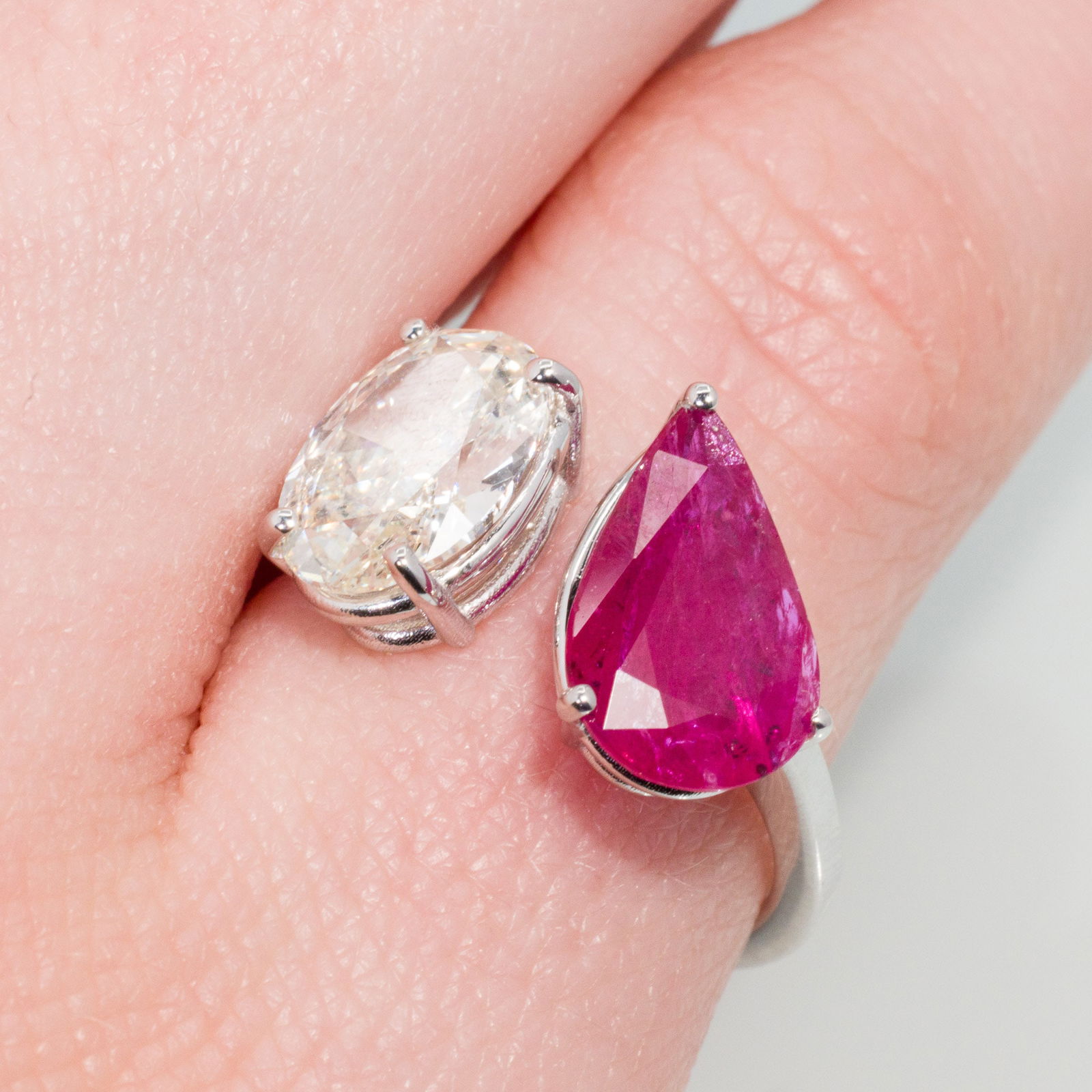 Diamond and Ruby 18K Gold Ring - 2