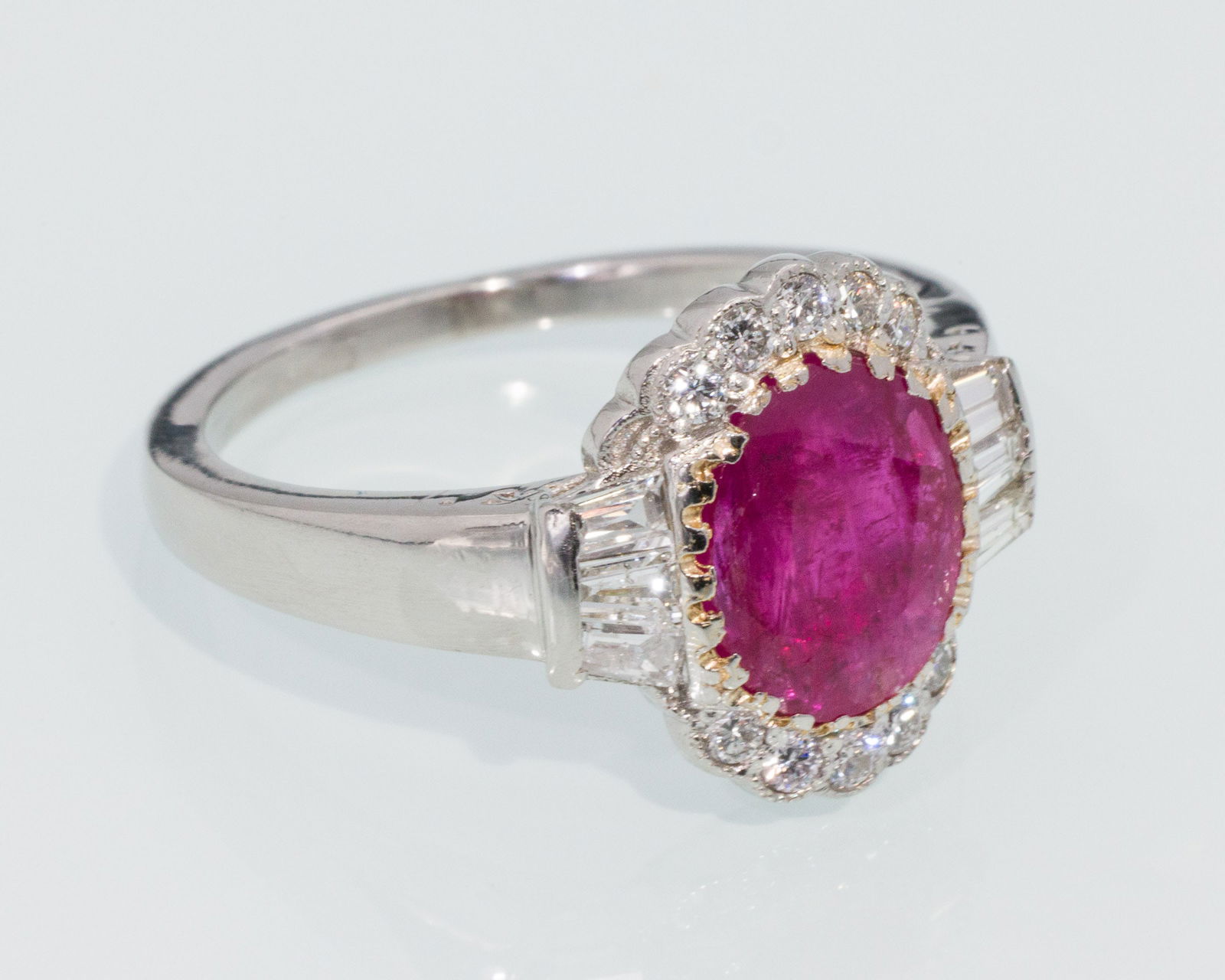 Vietnamese Ruby, Diamond and Platinum Ring - 3