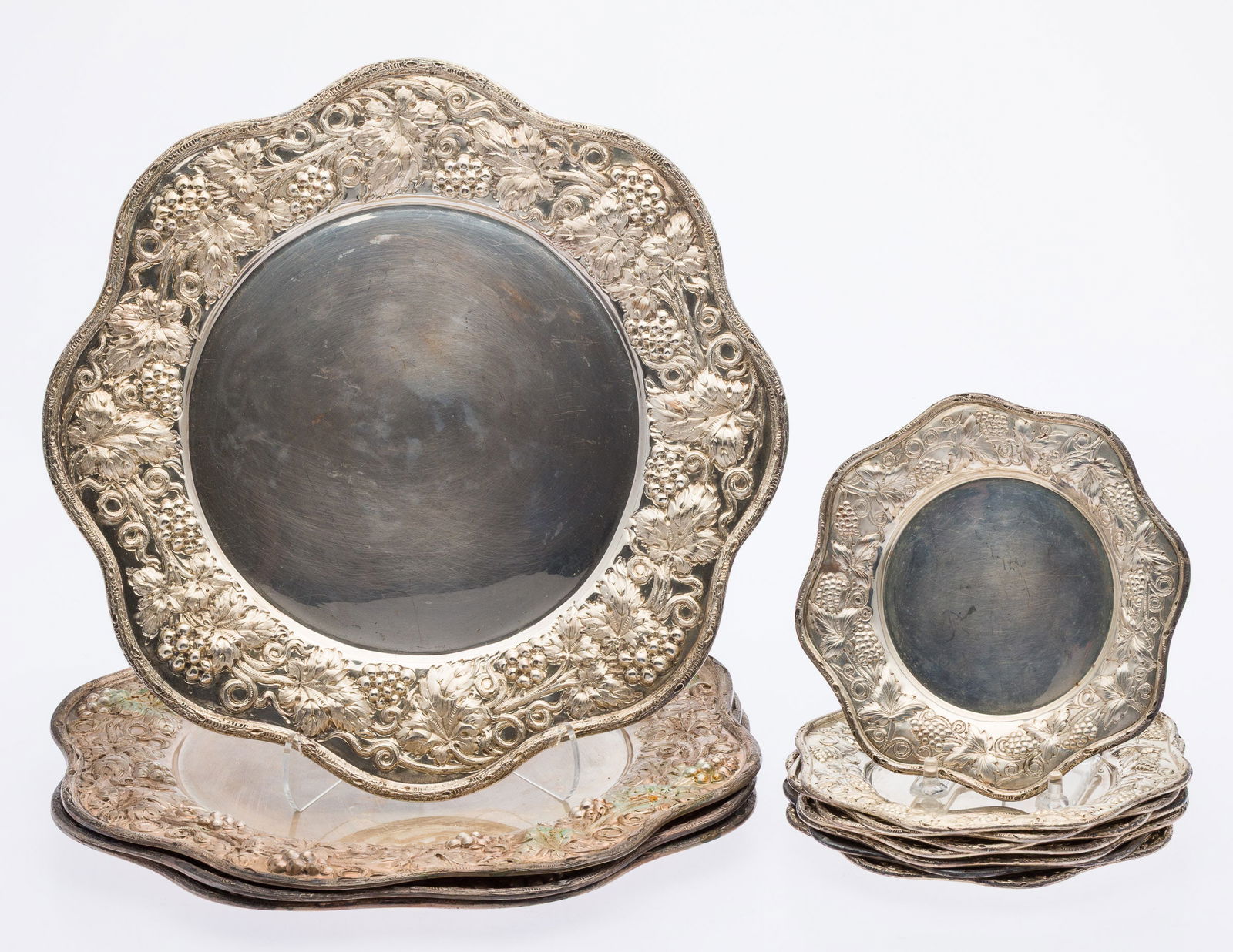 4 Baltimore Silver Co Sterling Chargers & 8 Butters (1 of 12)