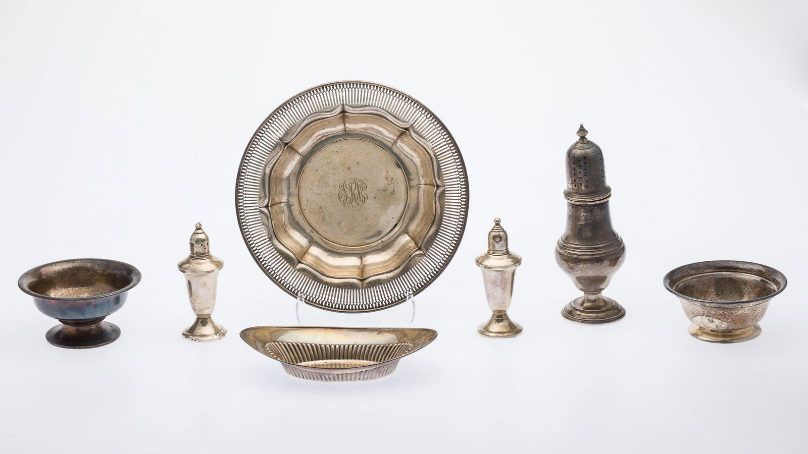 7 Sterling Silver Table Articles (1 of 10)