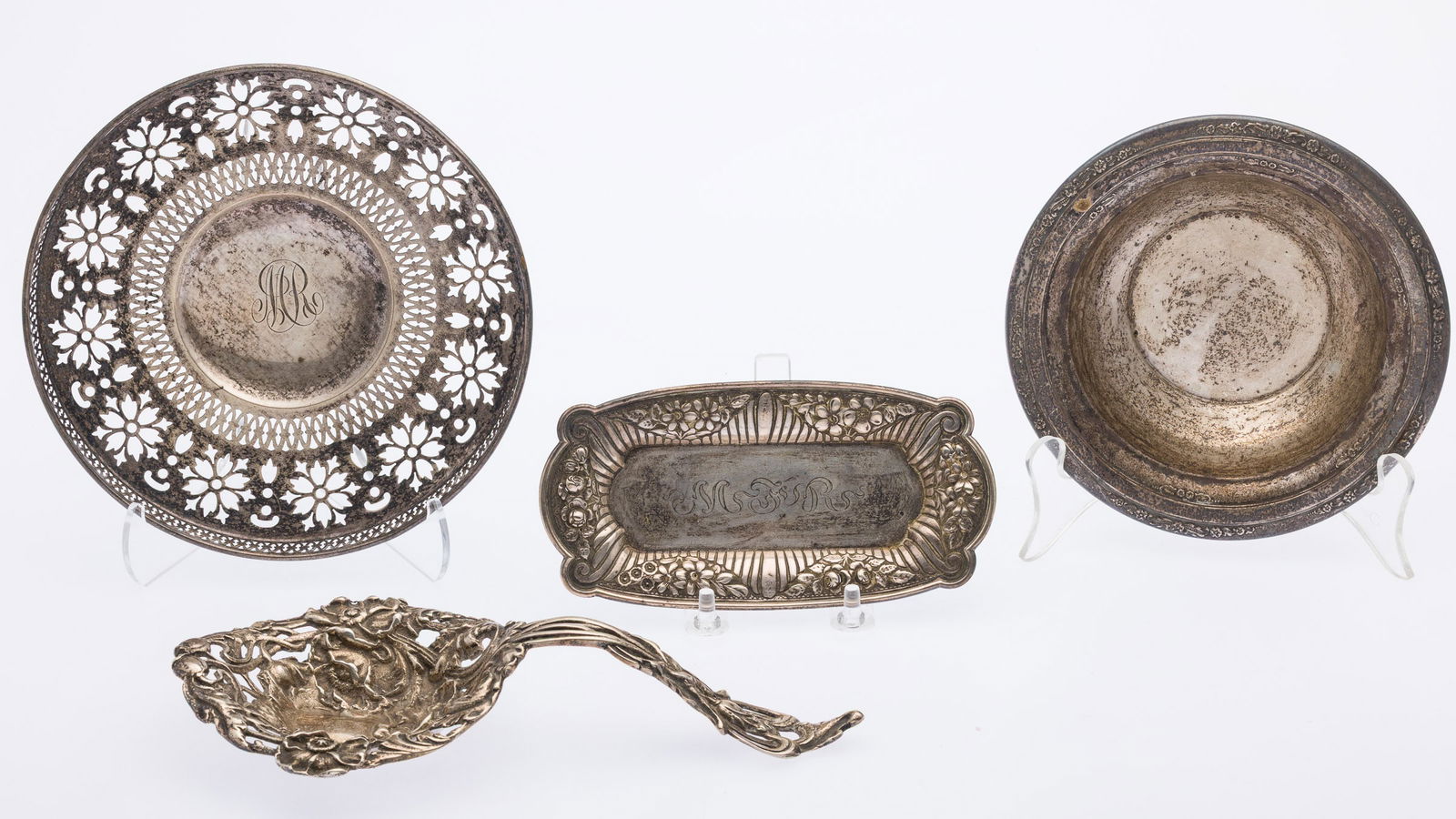 Art Nouveau Sterling Spoon Rest & 4 Strling Articles (1 of 14)