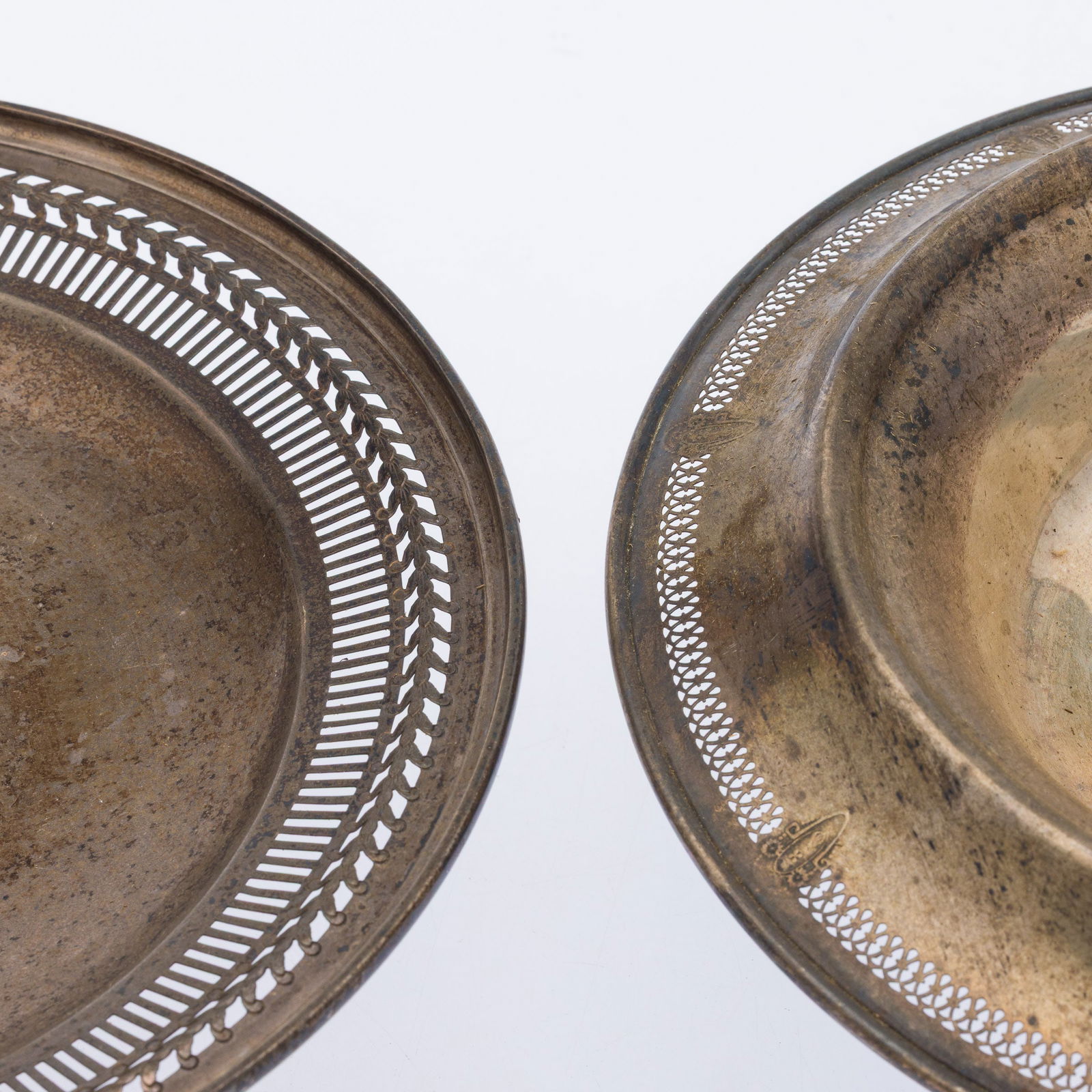 6 Sterling Silver Footed Table Articles - 3