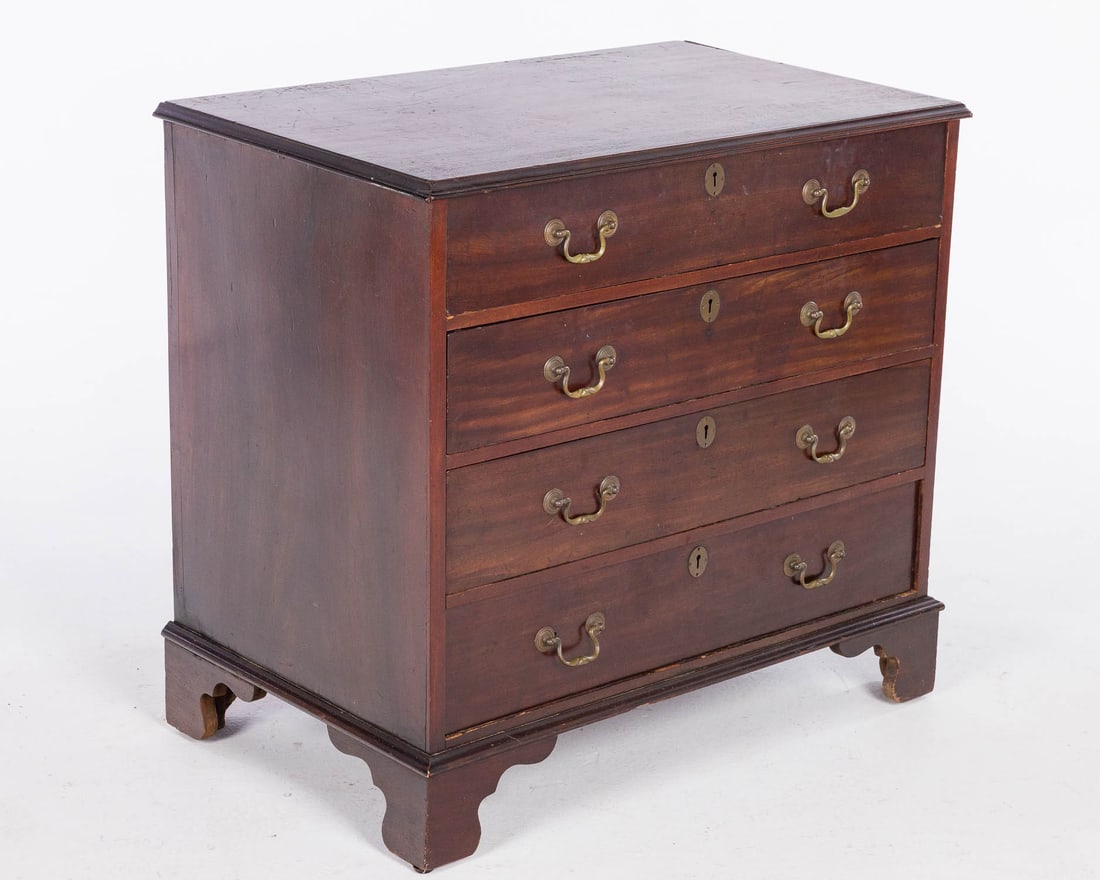George III Mahogany Bachelor?s Chest (1 of 15)