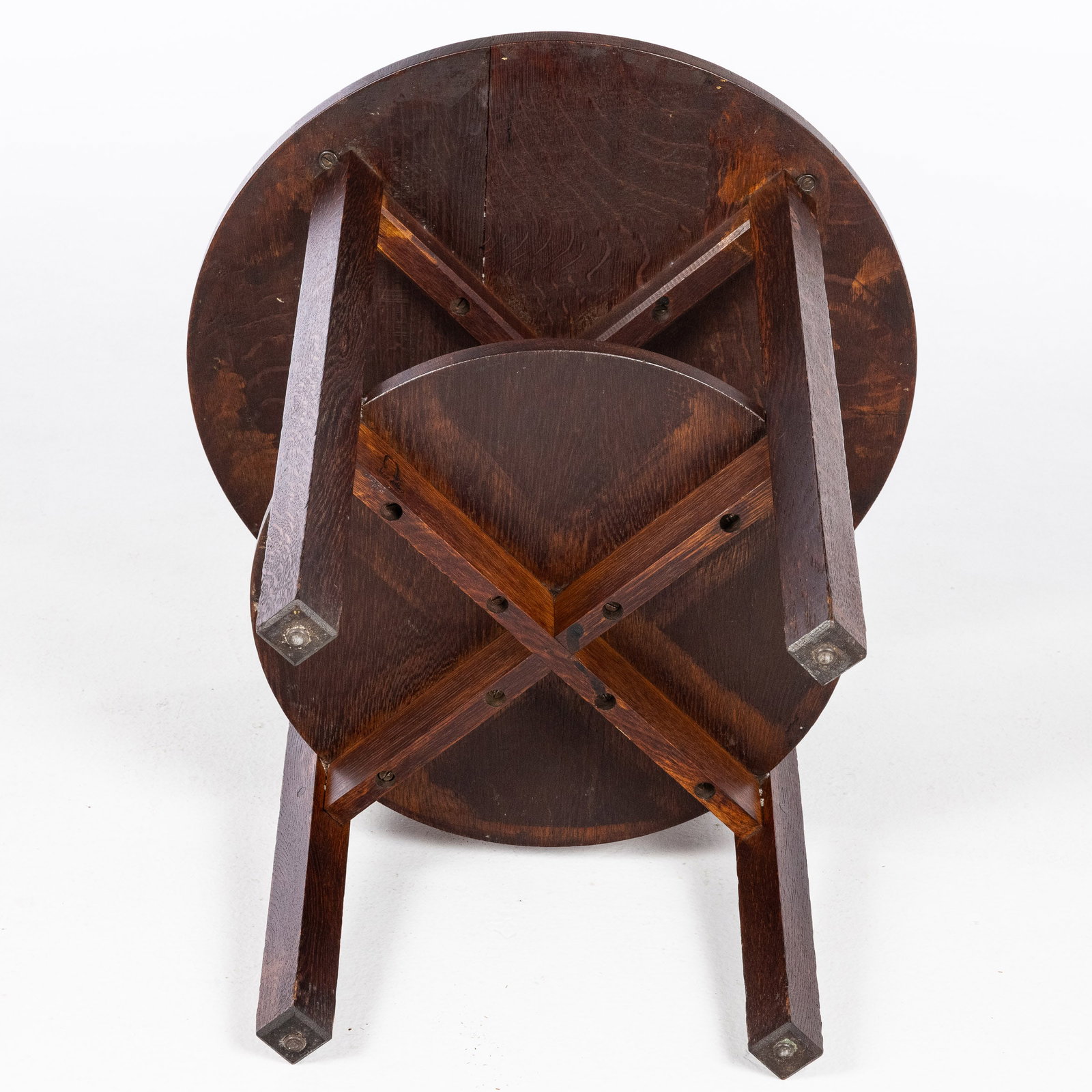 Stickley Round Oak Lamp Table - 10