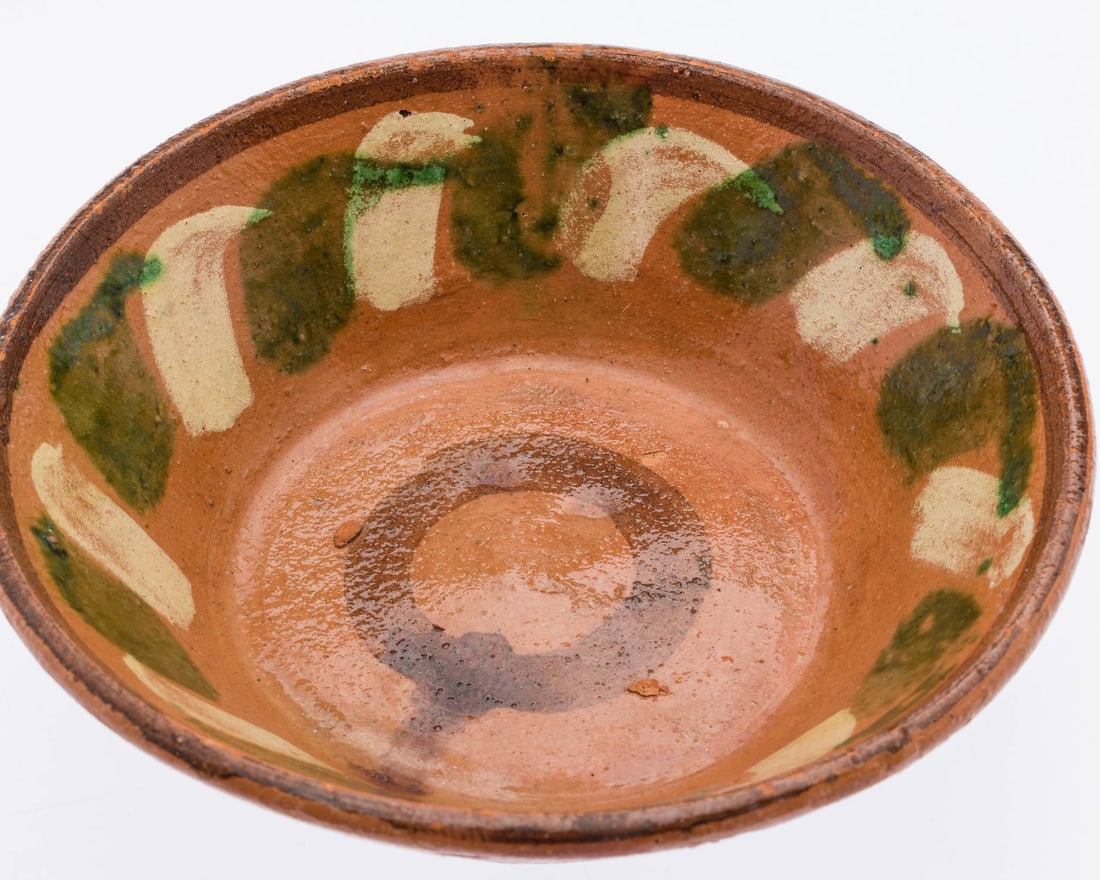 7 Ceramic Serving Articles and a Ceramic Jug - 18