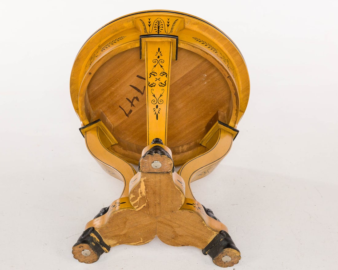 Neoclassical Style Painted Circular Table, 20th C - 9
