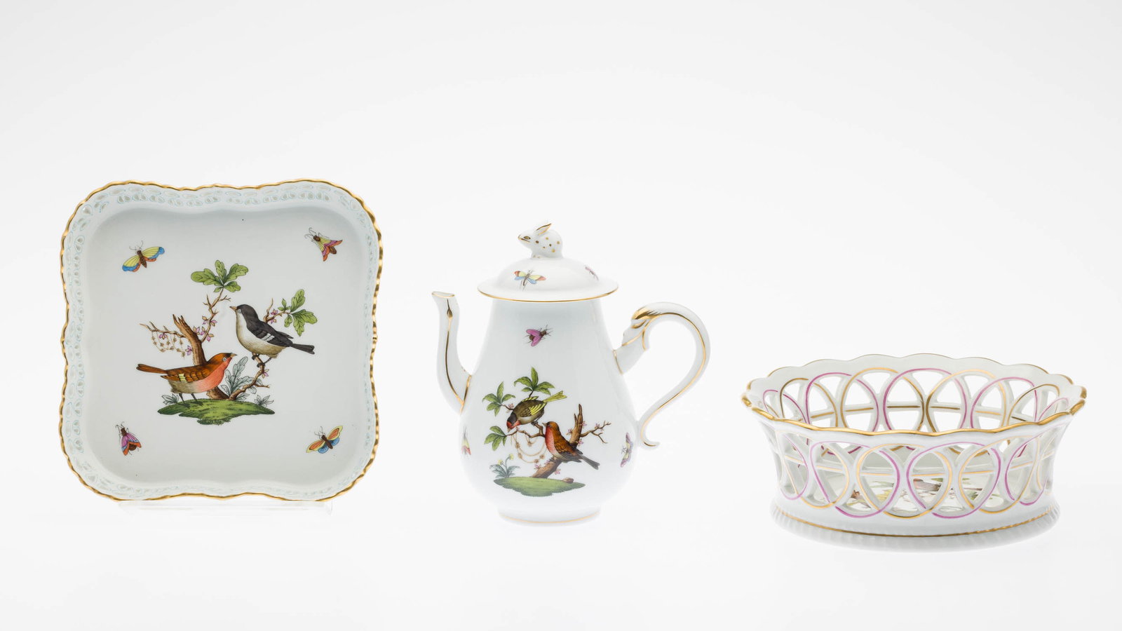 3 Pieces of Herend Porcelain in Rothschild Pattern (1 of 12)