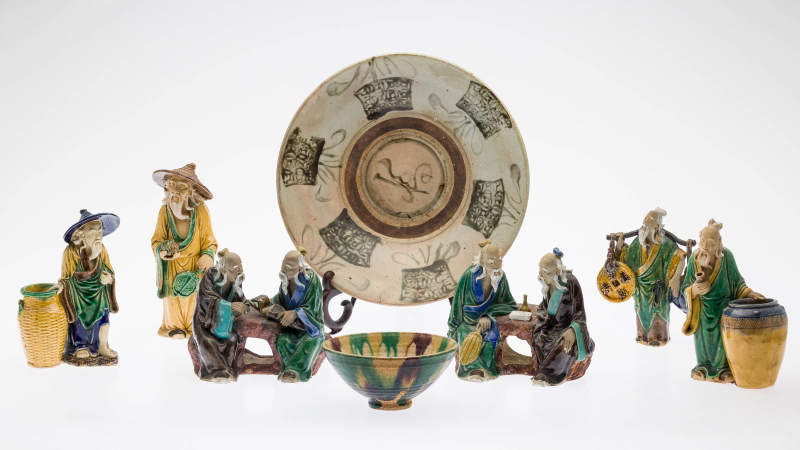 Six Chinese Ceramic Figurines and 2 Bowls, 20th C (1 of 17)