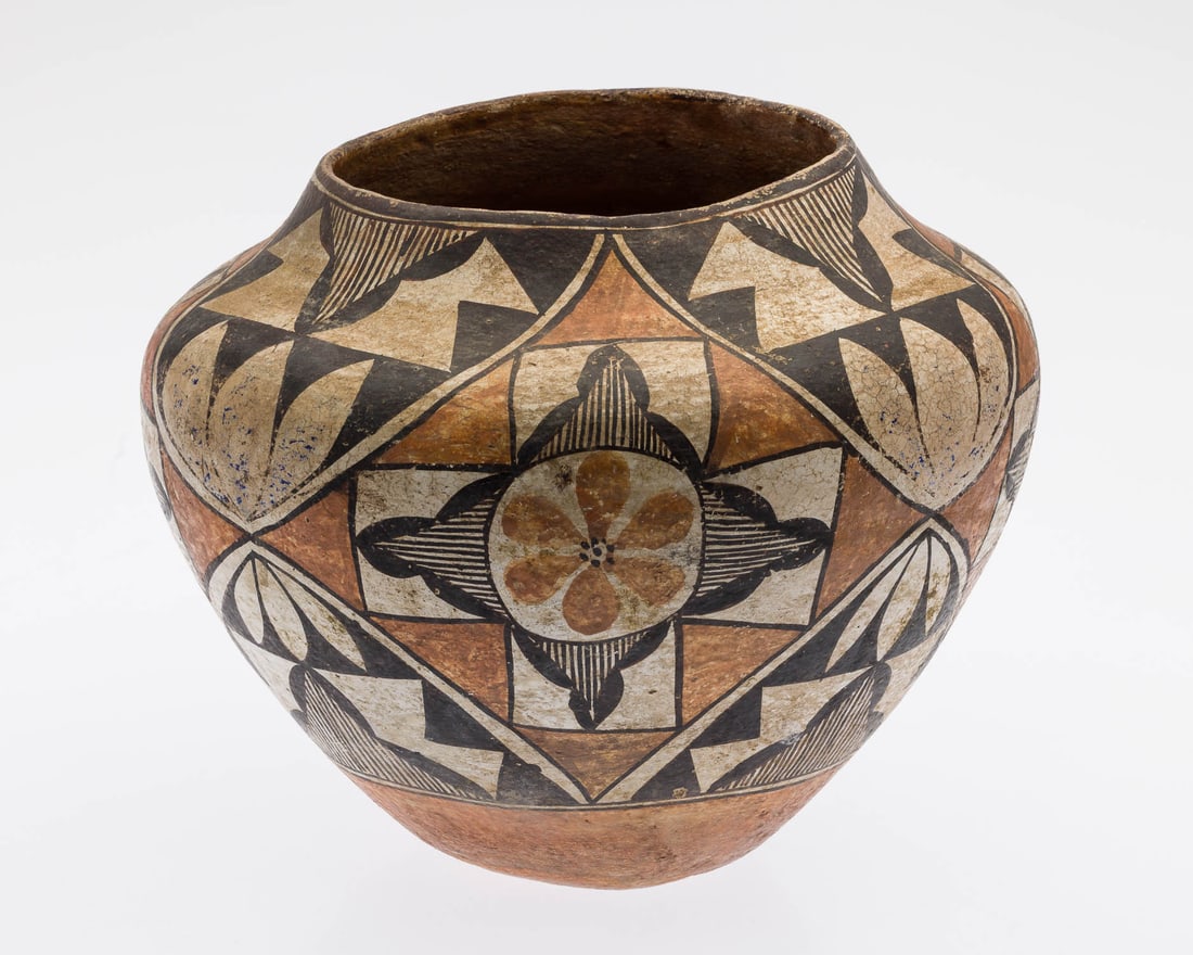 Acoma 4 Color Polychrome Decorated Olla, NM (1 of 8)