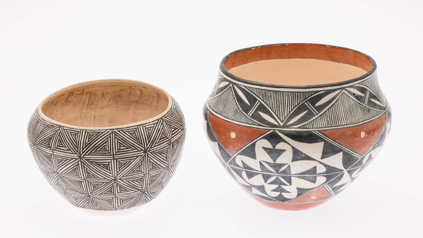 2 Native American Decorated Jars, 20th Century (1 of 9)