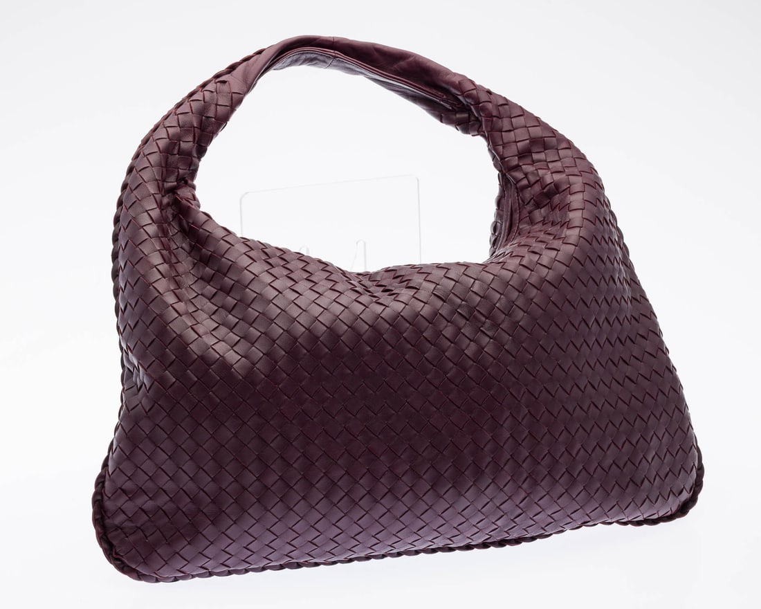 Bottega Veneta Hobo Bag: Description: Bottega Veneta Hobo Bag, with signature intrecciato leather pattern, integrated shoulder strap, a zip top closure, internal zipped pocket, and leather tab to suede interior; together