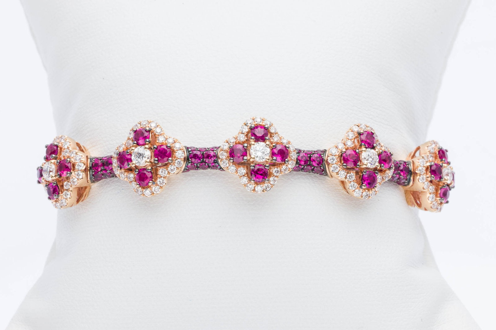18K Gold, Diamond and Spinel Bangle Bracelet - 2