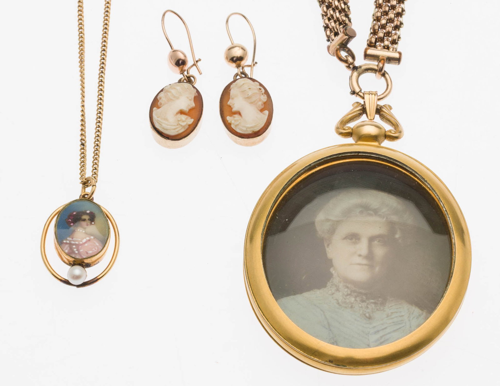 Group of Gold and Gold Filled Jewelry (1 of 3)
