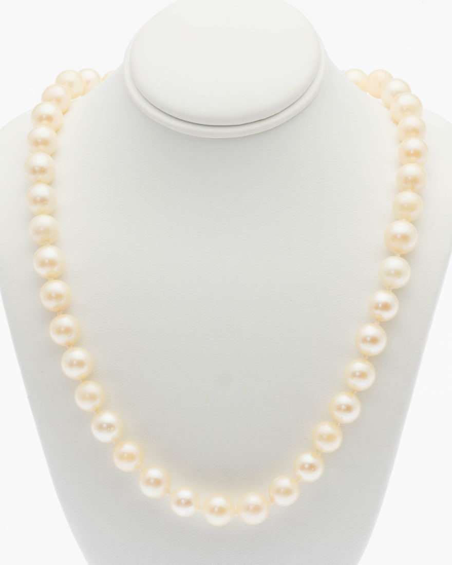 8 mm Mikimoto Pearl Necklace, 21 1/2 in.: Property from a Private Collection, Jacksonville, FL Description: 8 mm Mikimoto Pearl Necklace, 21 1/2 in., strung with approx. 8.5 mm pearls with 14K yellow gold hook and box clasp, marked '14K'o