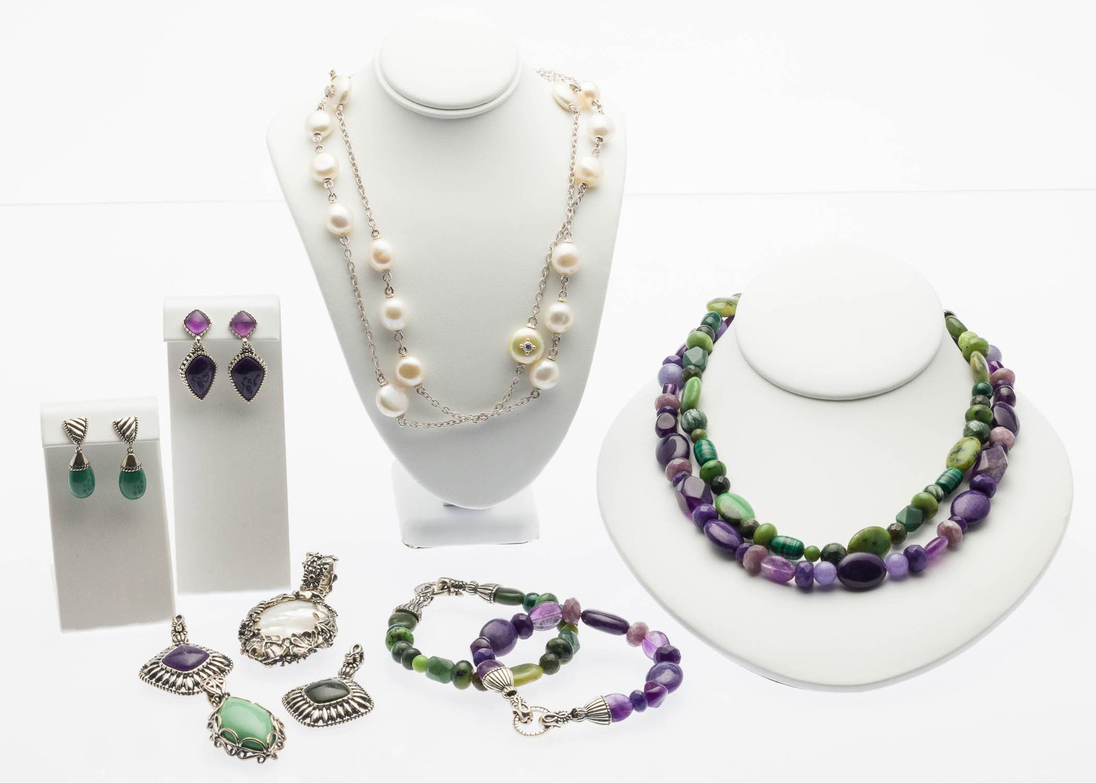Sterling, Stone & Pearl Beaded Jewelry, 10 pcs.: Property from a Private Collection, Savannah, GA Description: Group of Sterling Silver, Green and Purple Stone and Pearl Beaded Jewelry, 10 pcs., comprising a purple stone and glass beaded necklace