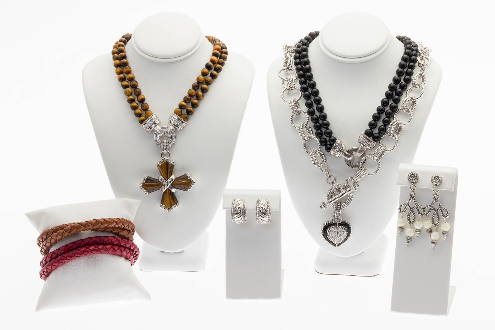 Judith Ribke Sterling, Leather & Gem Jewelry, 7 pcs: Property from a Private Collection, Savannah, GA Description: Group of Judith Ribke Sterling Silver, Leather and Gem Jewelry, 7 pcs., comprising a 18 in. black beaded necklace with sterling silver