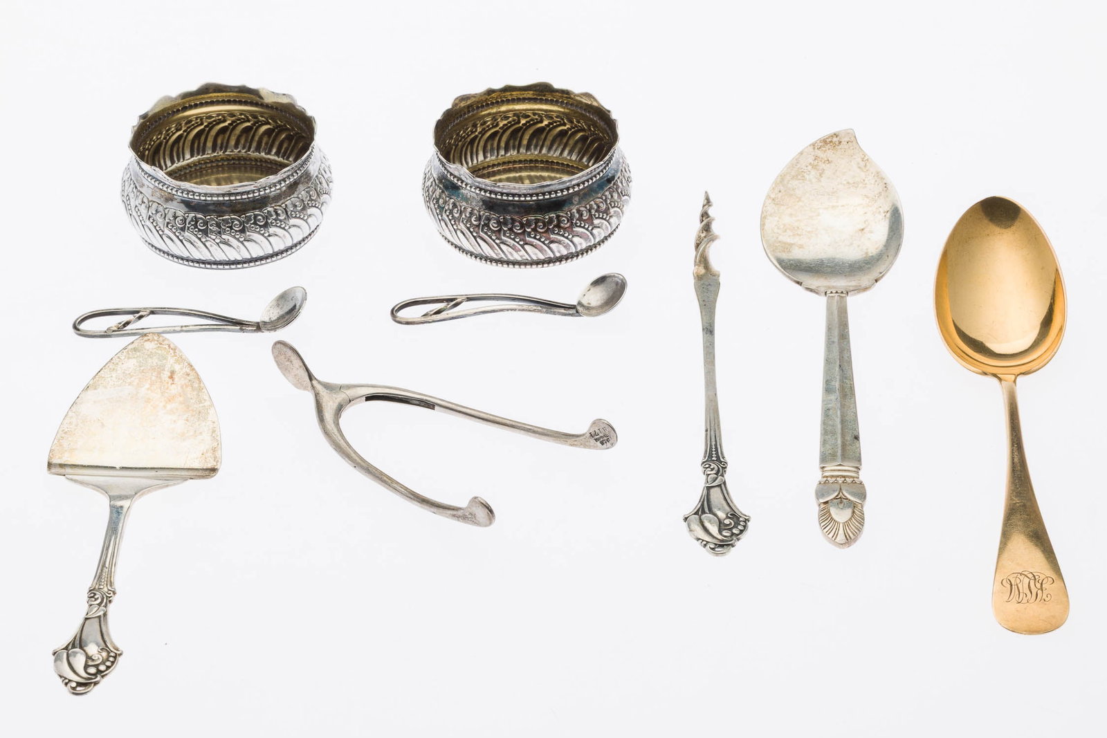 9 Sterling Silver Table Articles (1 of 10)