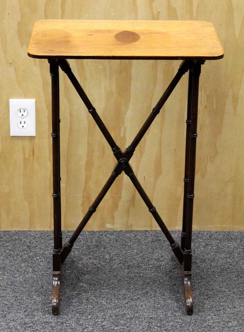 Furniture: Diminutive Side Table (1 of 4)