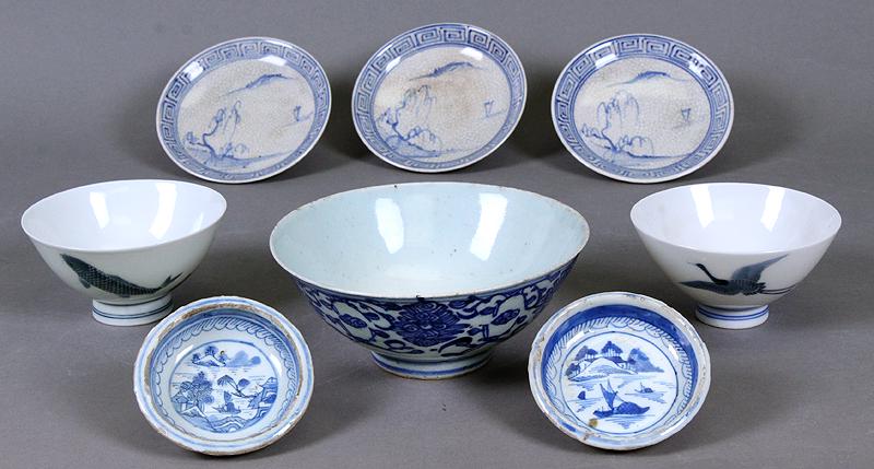 Chinese Blue & White Ware: Bowls (19th/ 20th Century) (1 of 18)