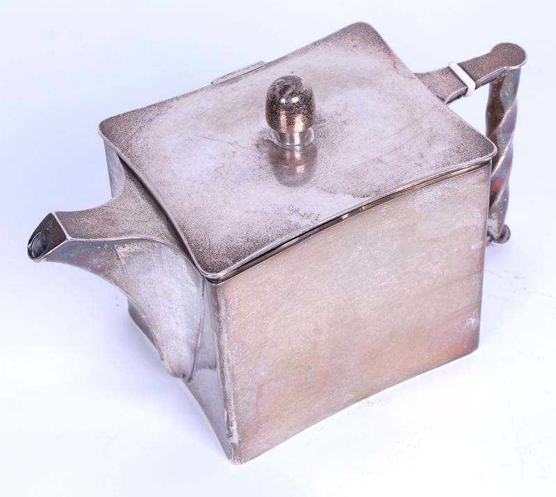 Decorative Item: Art Deco Teapot (1 of 2)