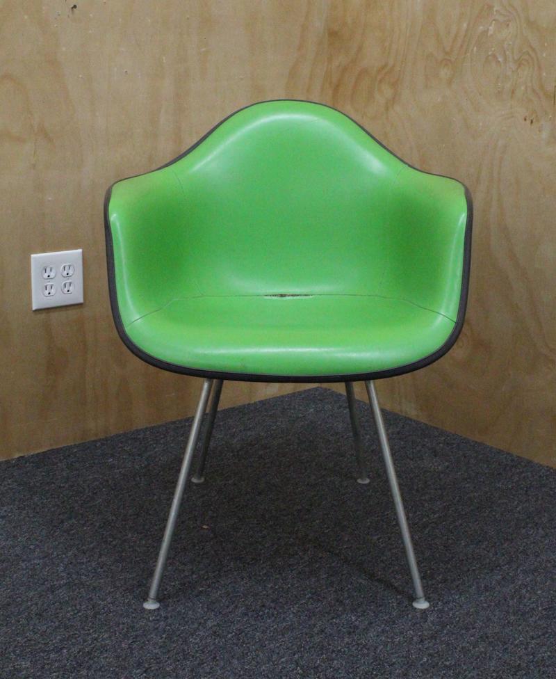 Furniture: Herman Miller (1 of 4)