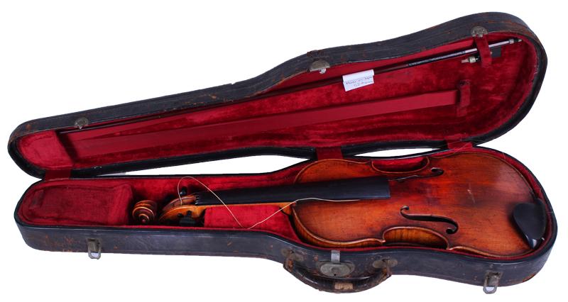 Antique Violin maker Pietro Guarneri (18th Century) (1 of 9)