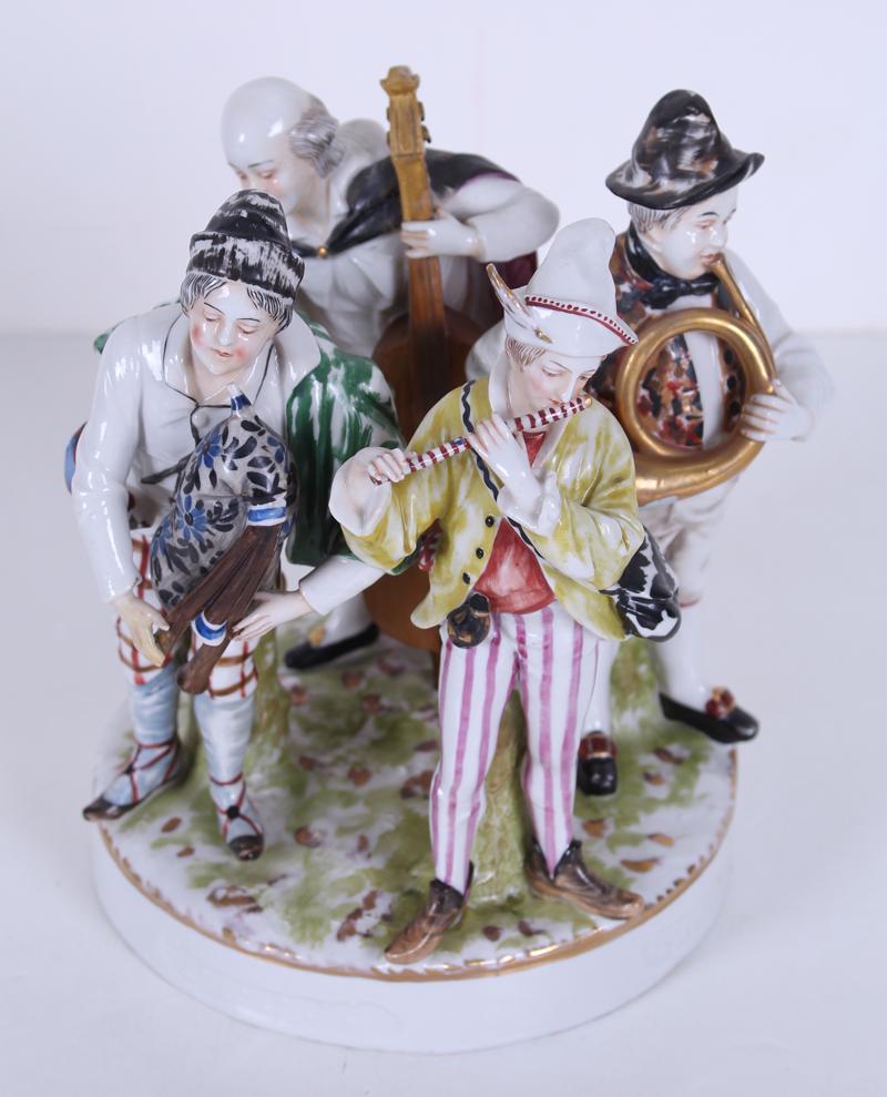 Antique Royal Vienna Porcelain  19 th  Century (1 of 5)