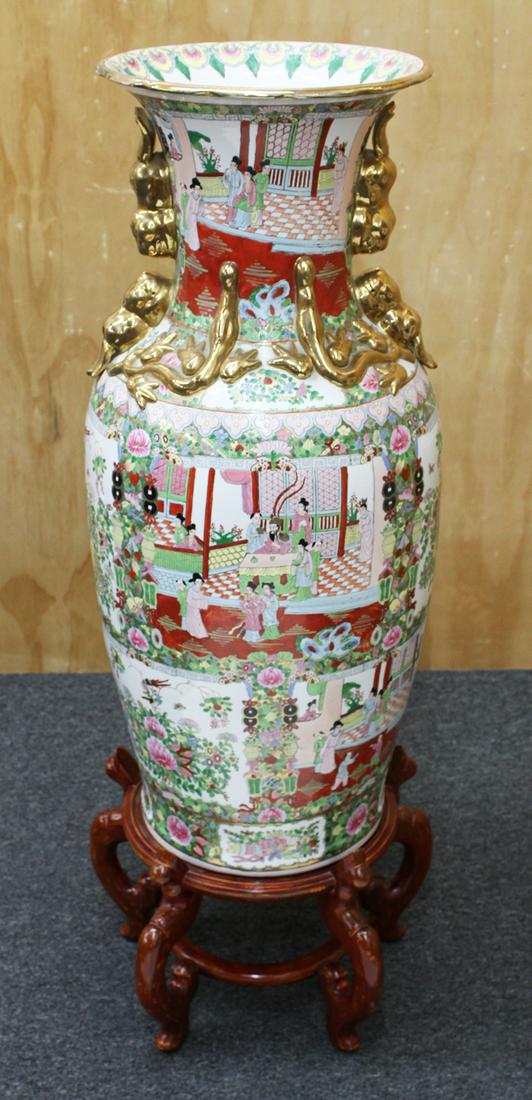 Chinese Gigantic Ceramic Vase (1 of 7)