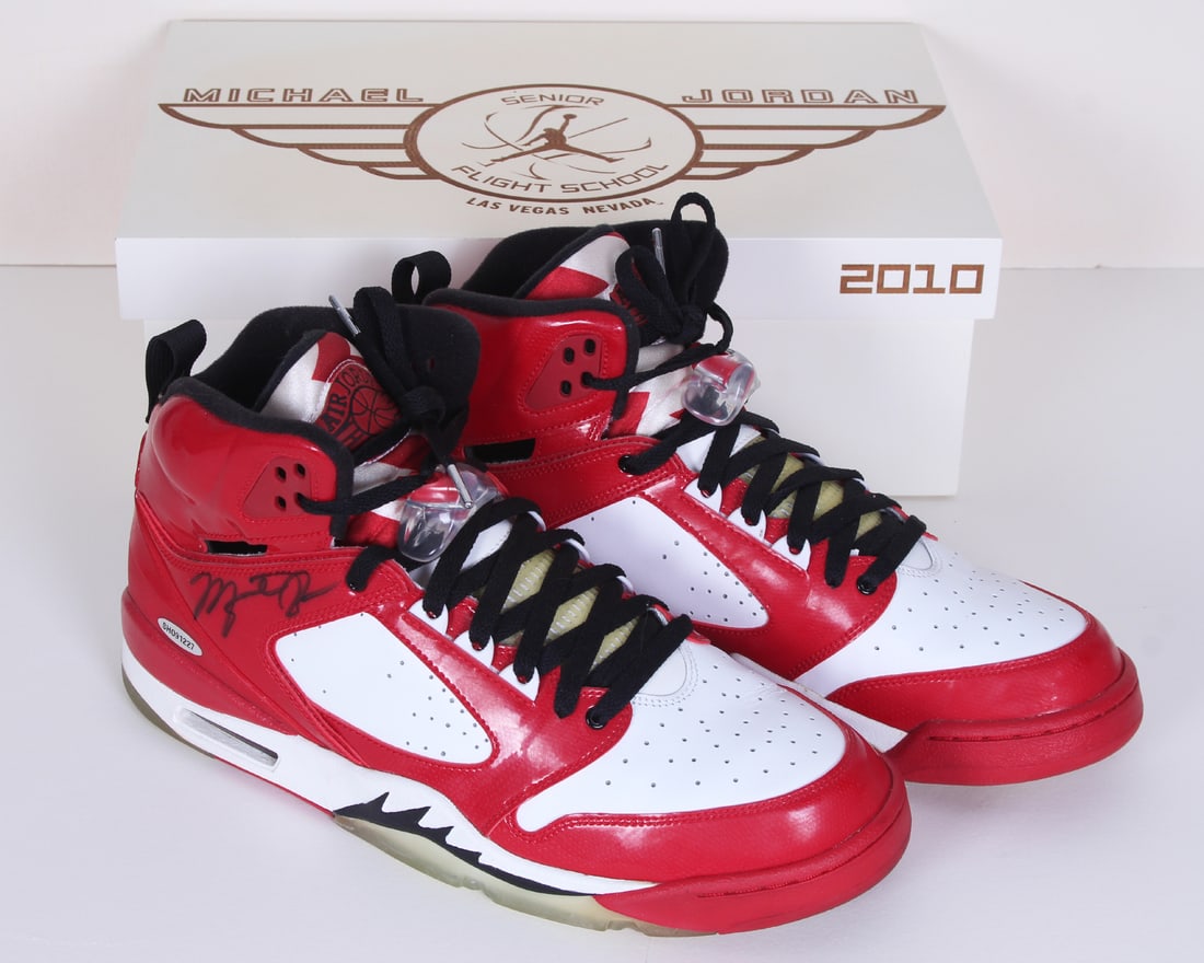 Sports Memorabilia: Michael Jordan  aka  Air Jordan (1 of 7)