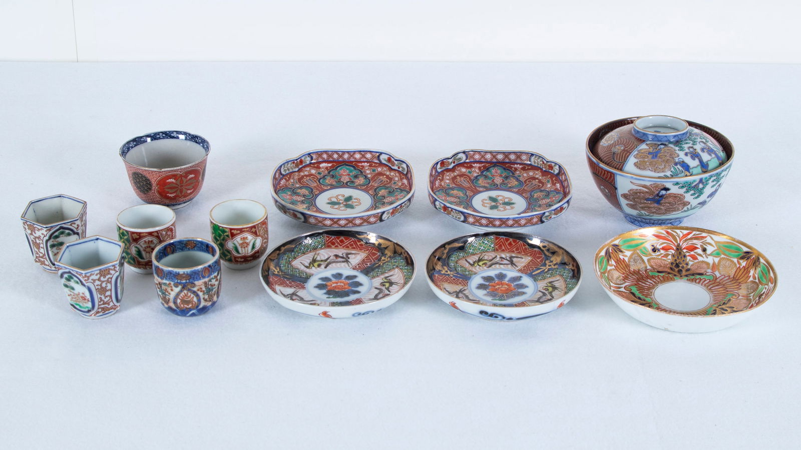 Imari Porcelain  (19 th / 20 th )  (twelve) (1 of 8)