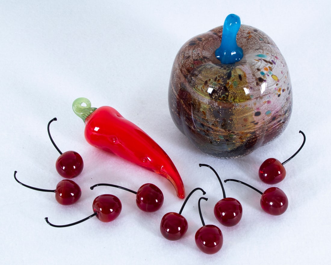 Art Glass Paperweights  Artists or Studios Unidentified   (eleven) (1 of 3)