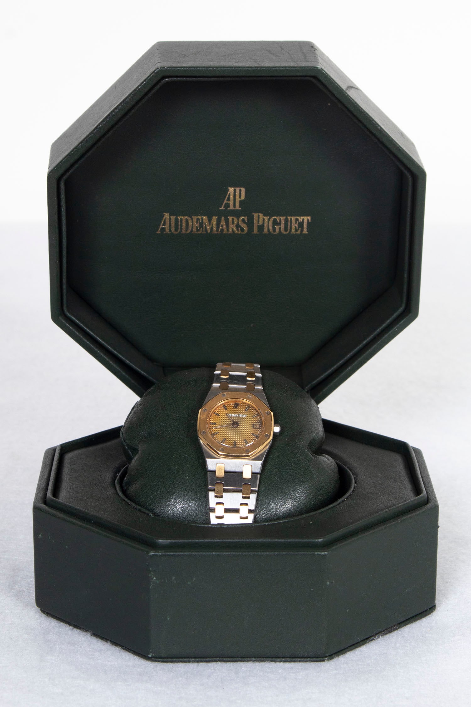 Audemars Piguet Royal Oak watch (1 of 4)