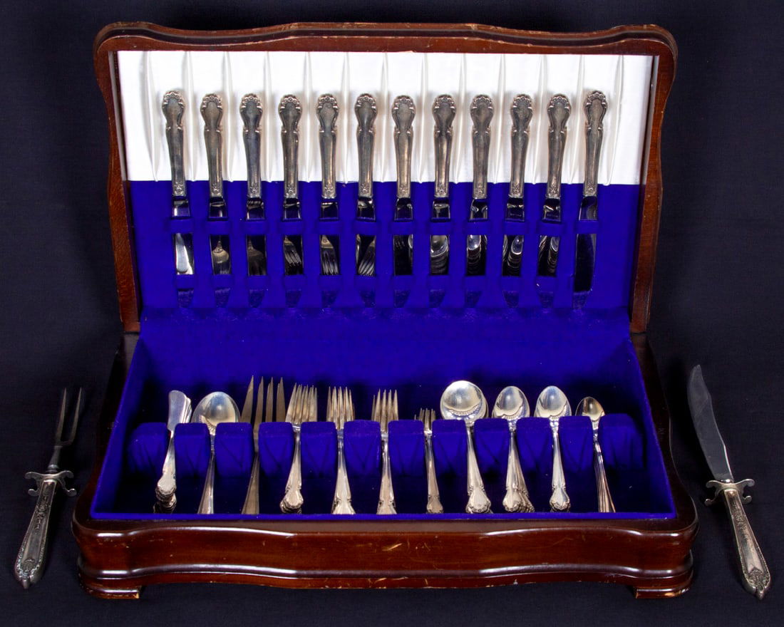 Rogers Sterling Silver Service  (one hundred pieces) (1 of 6)