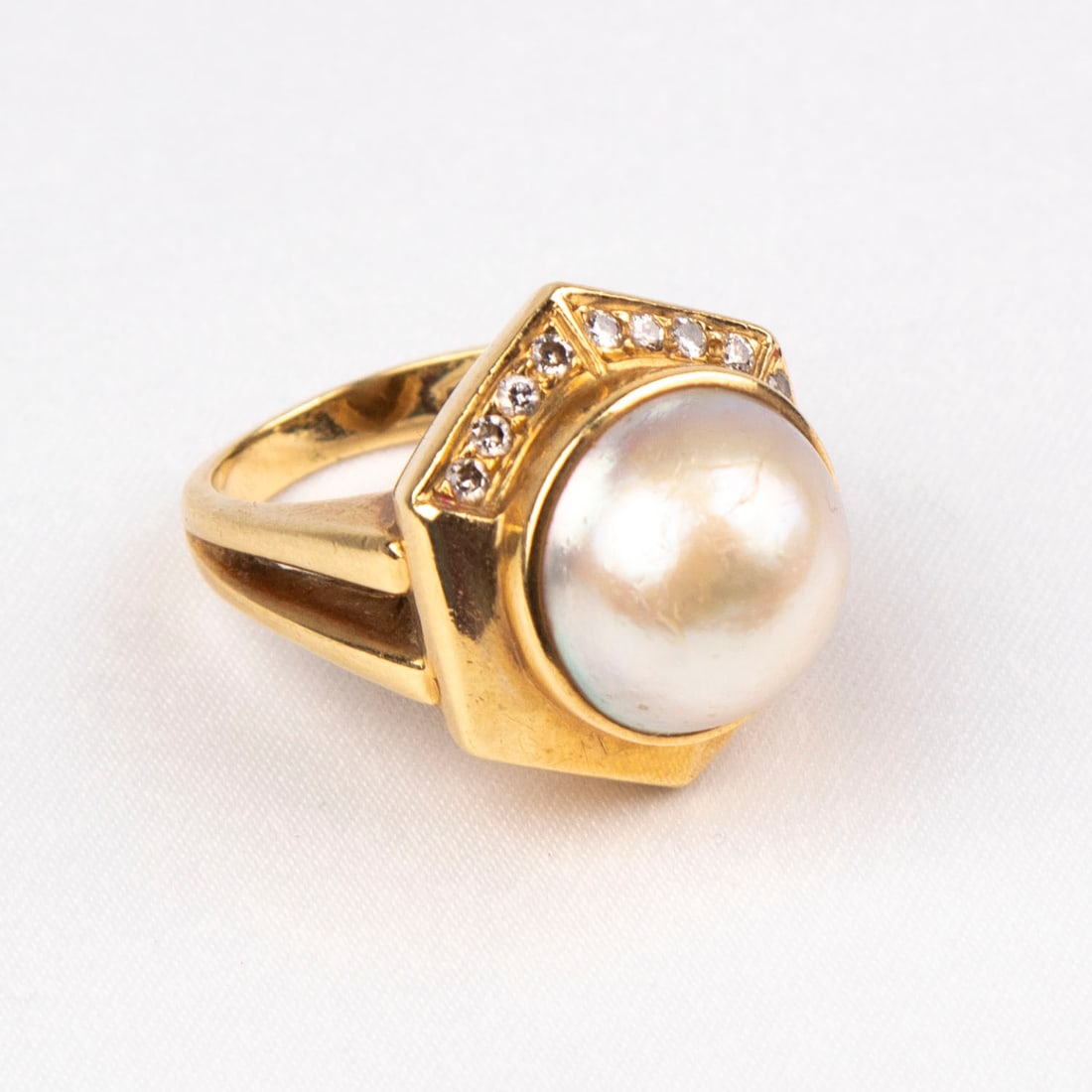 Jewelry: 14k Yellow Gold ring with Mabe Pearl and Diamond (1 of 6)