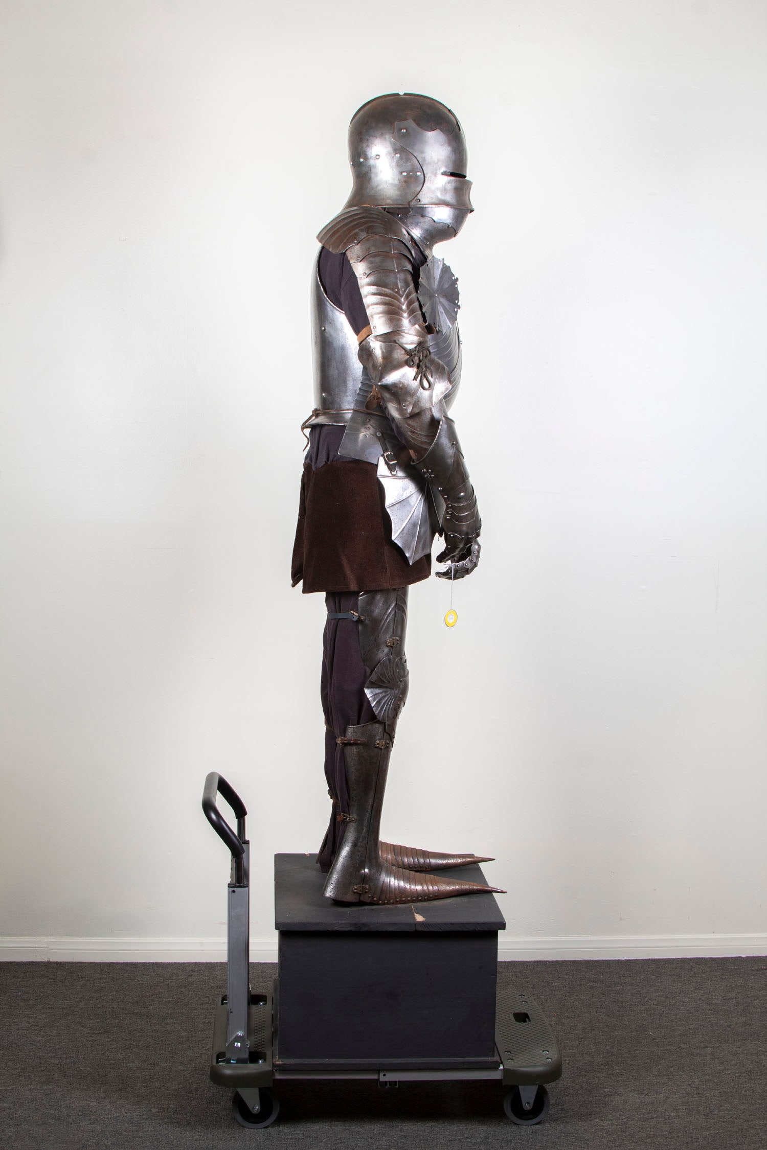 German Gothic-Style Suit of Armor (19th Century) - 4