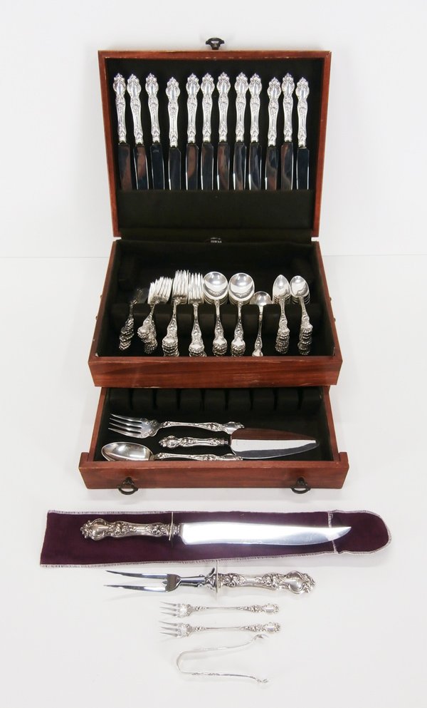 Wallace Sterling Silver Service (ninety): Sterling Silver flatware service, Sir Christopher pattern, with “RW” & “S Sterling” stamps, includes twelve knives (with stainless blades), twelve dinner forks, eleven salad forks, twelve spoo