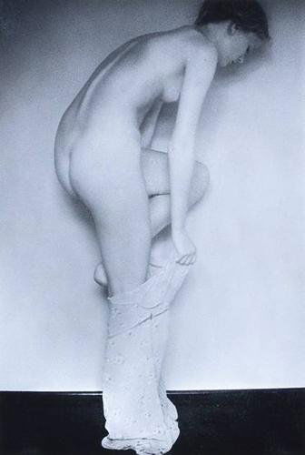 David Hamilton (b.1933) souvenirs de vacances par: David Hamilton (b.1933) souvenirs de vacances par david hamilton, 1974Paris, Editions R. Laffont, 1974, portfolio includes one signed gelatin silver print, signed in black ink on recto margin