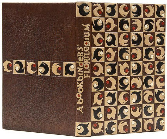 (Arthur, bookbinder).- Chalmers (John P., editor): Johnson (Arthur, bookbinder).- Chalmers (John P., editor) A Bookbinder's Florilegium, one of 140 copies, illustrations, bound in brown goatskin, by Arthur Johnson, upper cover with chequered d