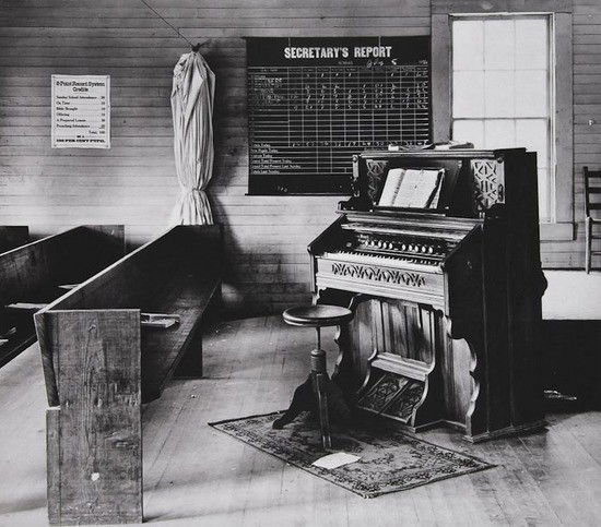 Walker Evans (1903-1975) Message From The Interior: Walker Evans (1903-1975) Message From The Interior, 1966Eakins Press, New York, 1966, first edition with 12 photographic reproductions, square 4to,