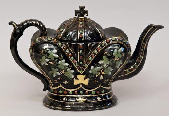 Black tea pot: Black tea pot