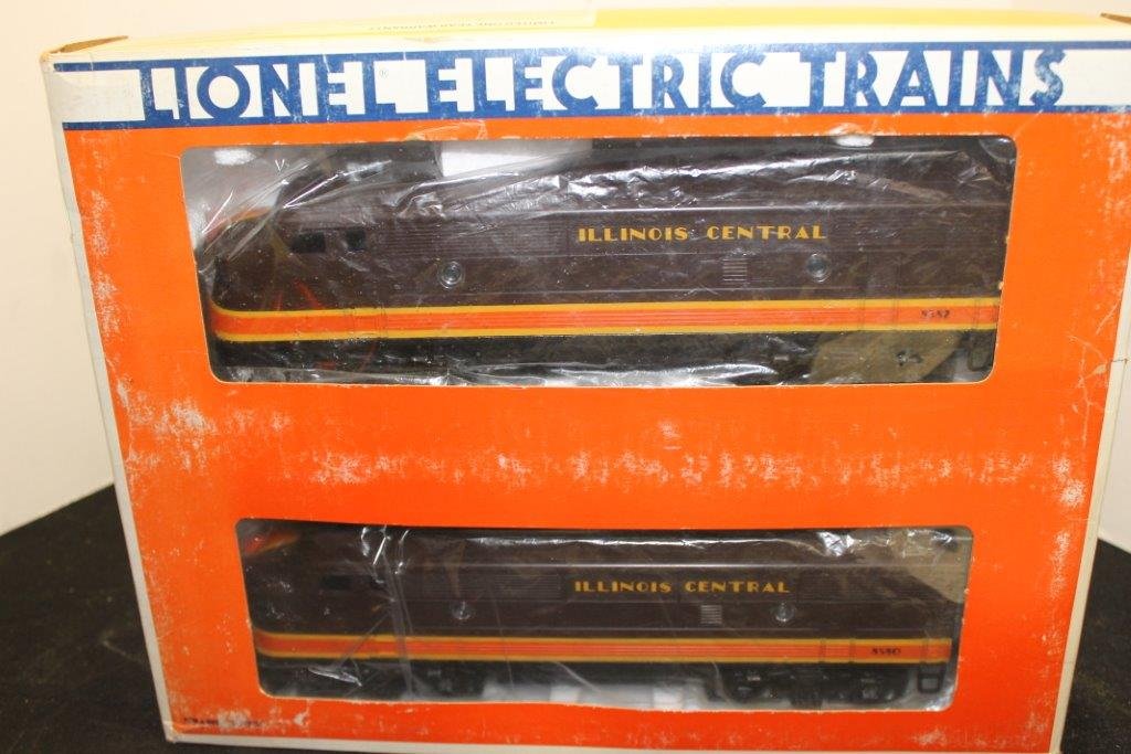 Illinois Central F3-A with Box (1 of 1)