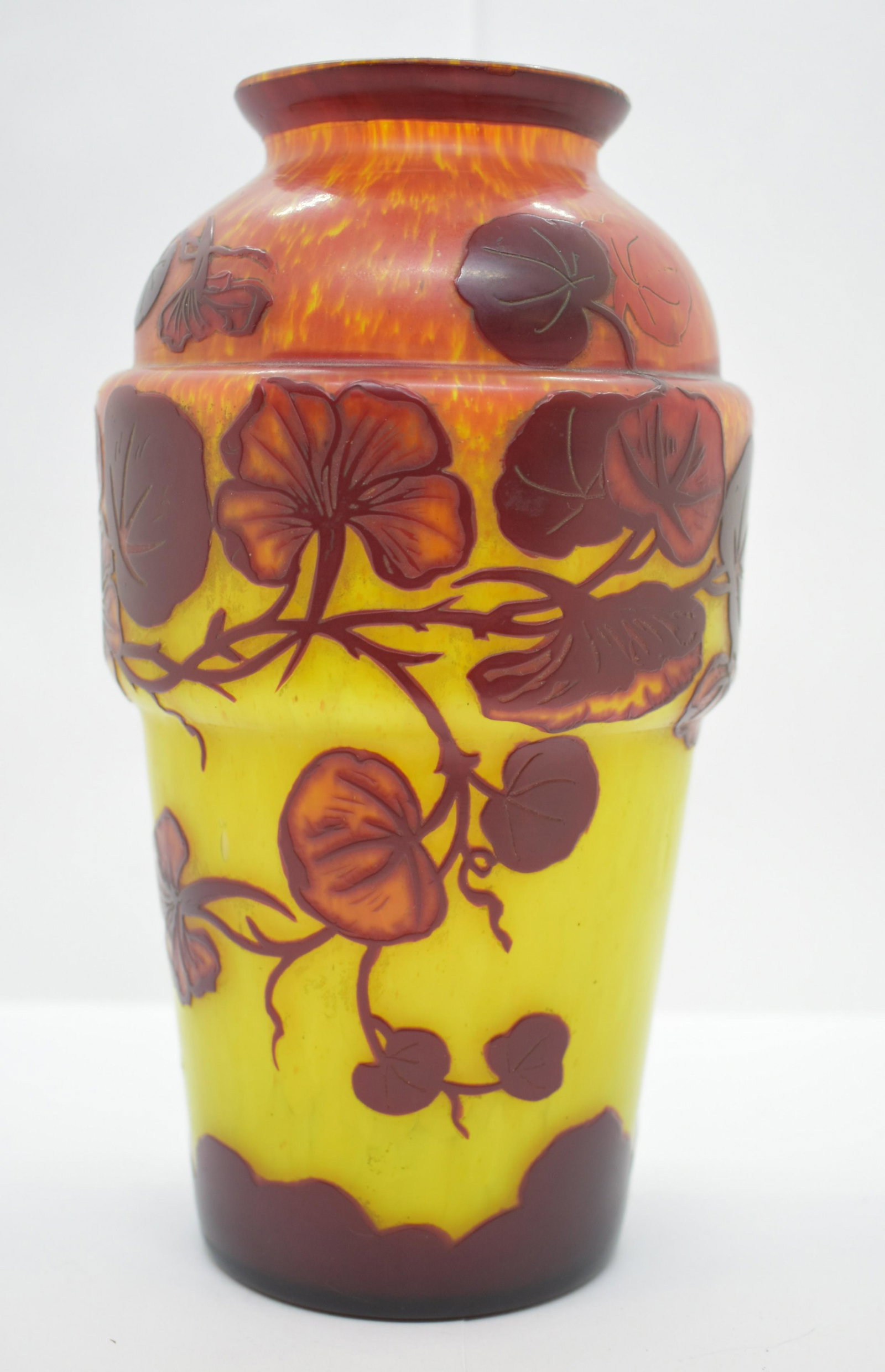 ca. 1900 Kralik D'Aurys Cameo Glass Vase: Beautiful sunset yellows to deep maroon red colors. Excellent condition, no chips or cracks. Signed "D'Aurys" on the side lower register. Vase stands approx. 8" tall. See Photos for Details. Shipping 