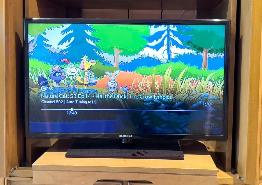 Samsung 32 inch LED TV with Remote (1 of 3)