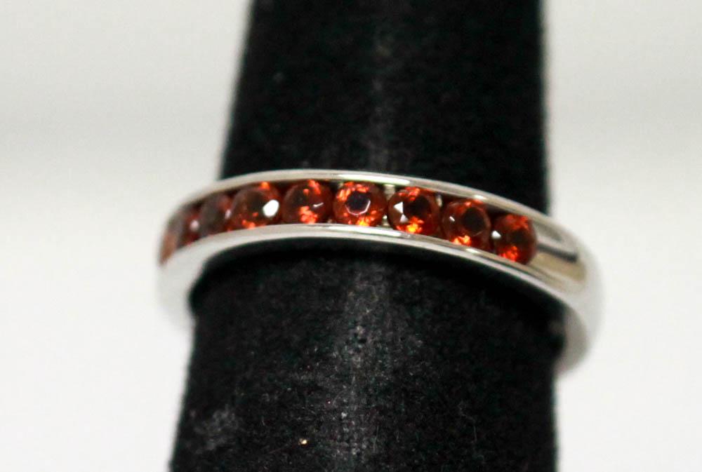 GARNET RING .925 STERLING SILVER 0.50 CTW: GARNET RING .925 STERLING SILVER 0.50 CTW -- GARNET RING .925 STERLING SILVER 0.50 CTW #21ST33510