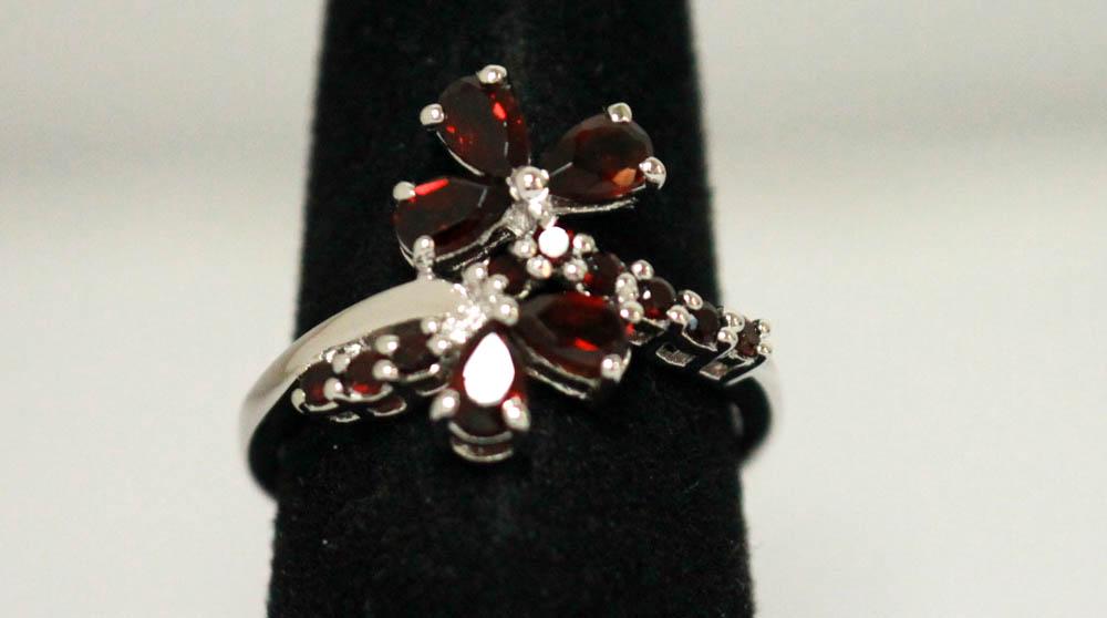 .925 STERLING SILVER GARNET RING 1.36 CTW: .925 STERLING SILVER GARNET RING 1.36 CTW -- .925 STERLING SILVER GARNET RING 1.36 CTW #21ST33514