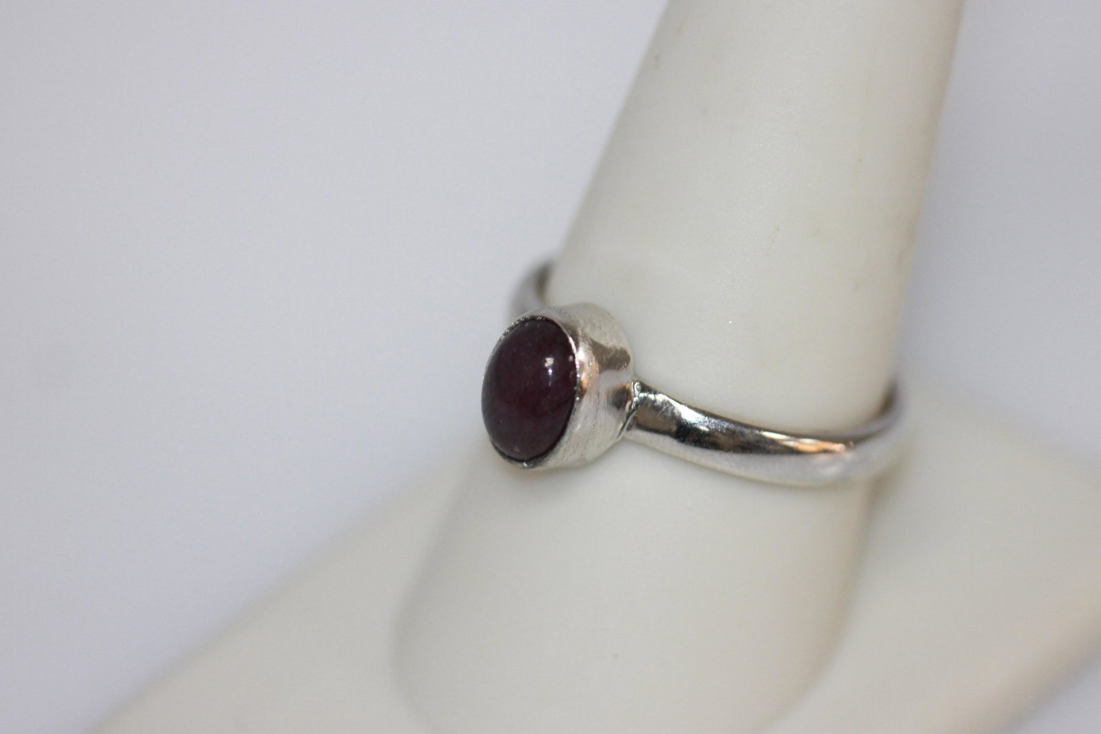 1.20 CTW RUBY RING .925 STERLING SILVER: 1.20 CTW RUBY RING .925 STERLING SILVER -- 1.20 CTW RUBY RING .925 STERLING SILVER #21ST45842